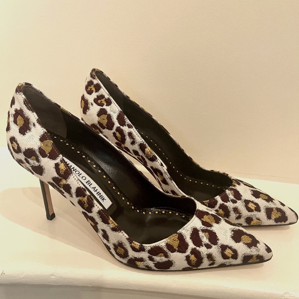 Manolo Blanik pumps, leopard fabric, size 37.5, 5” heels. Never been worn